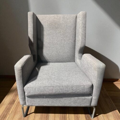 Gus Gray Lounge Chair with Polished Bases – Modern Design – Executive Seating