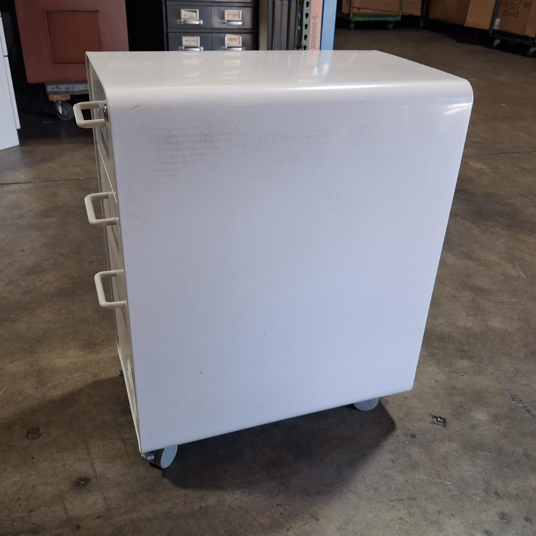 Poppin Skinny Mobile Pedestals - Image 3